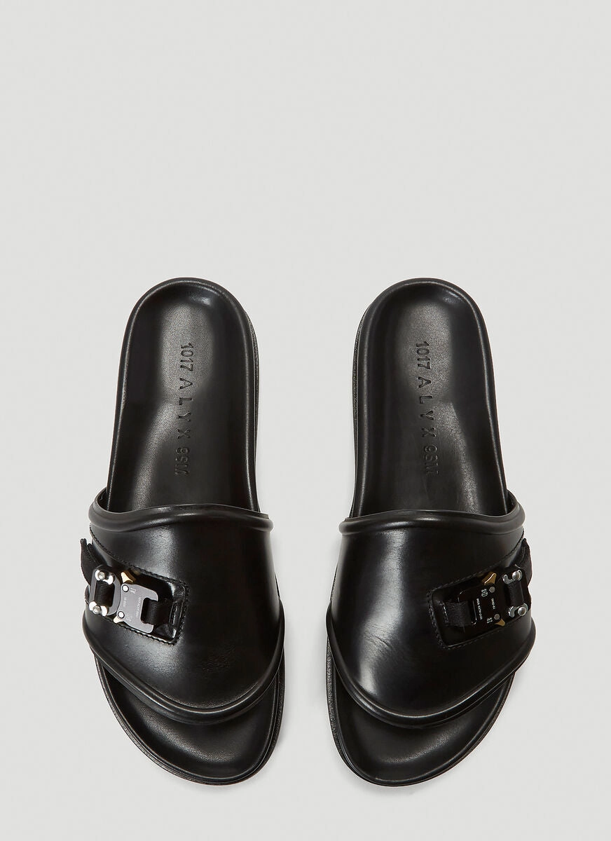 1017 ALYX 9SM Rollercoaster Buckle Detail Slides