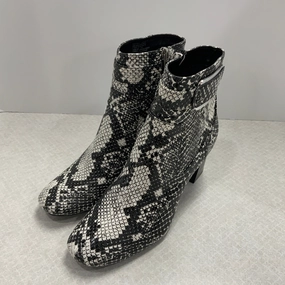 Boots Ankle Heels By Calvin Klein In Black, Size: 7.5