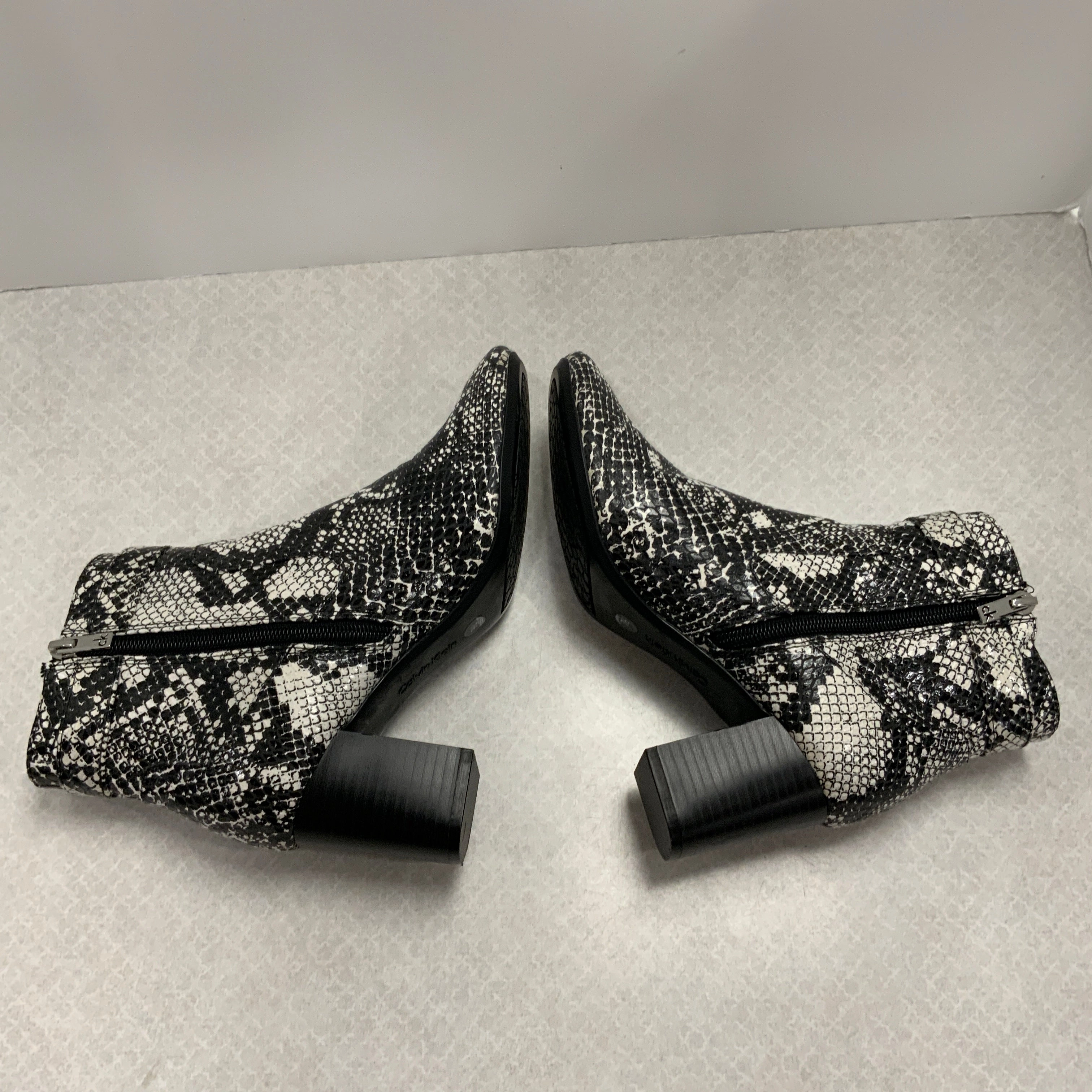Boots Ankle Heels By Calvin Klein In Black, Size: 7.5