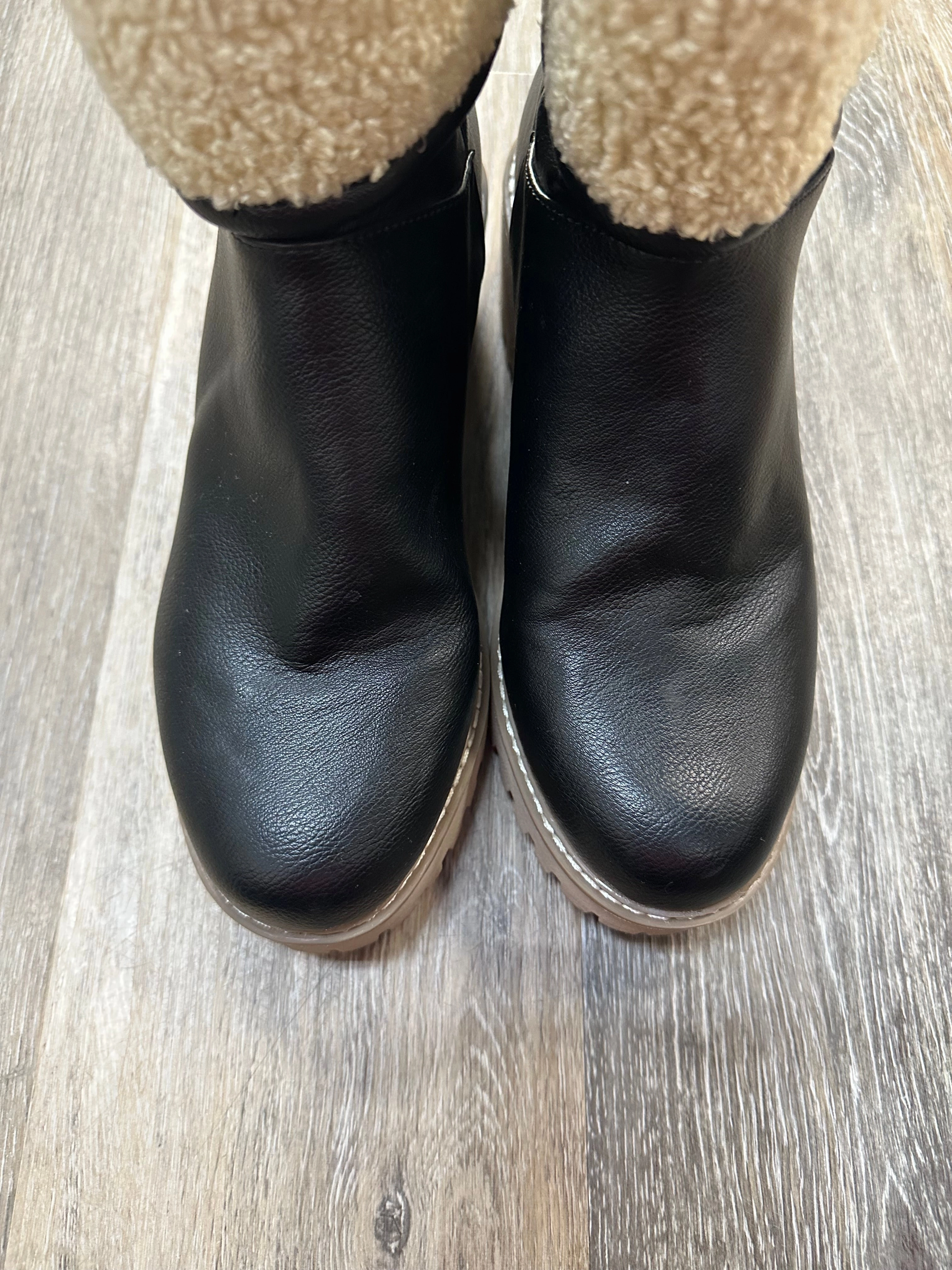 Boots Ankle Heels By Dolce Vita In Black, Size: 8.5