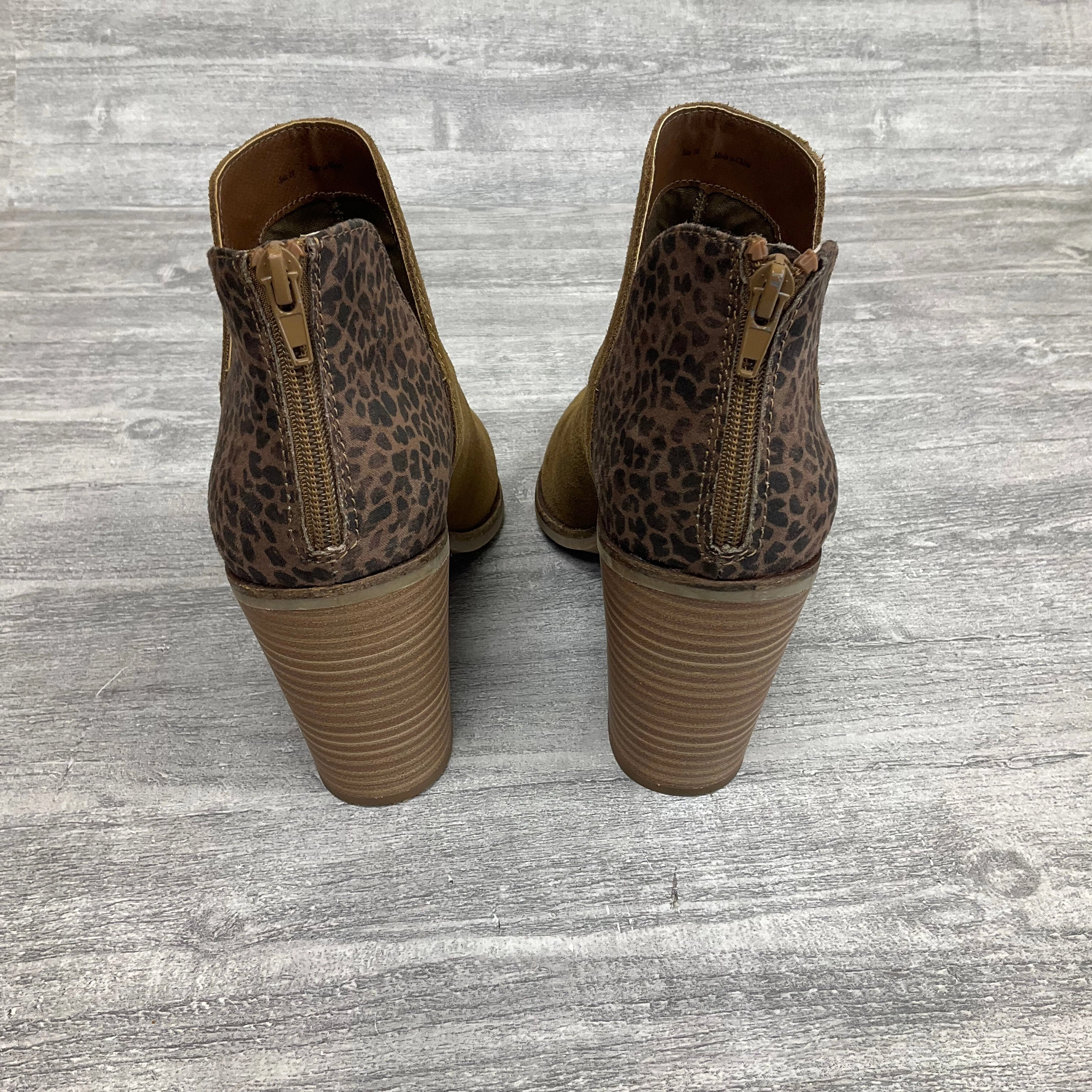 Boots Ankle Heels By Dolce Vita In Brown, Size: 10