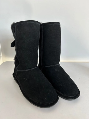 Boots Mid-calf Flats By Bearpaw In Black, Size: 8