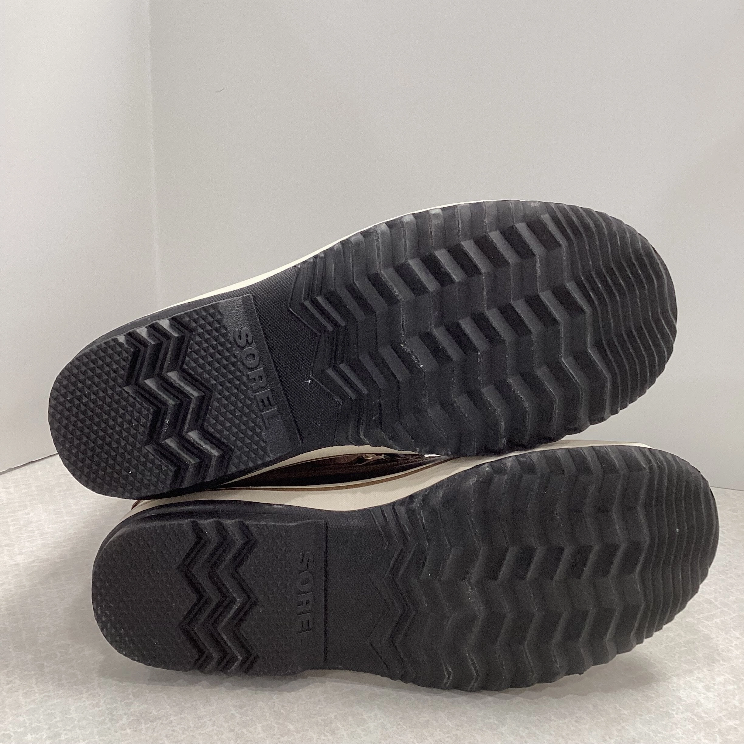Boots Snow By Sorel  Size: 10.5