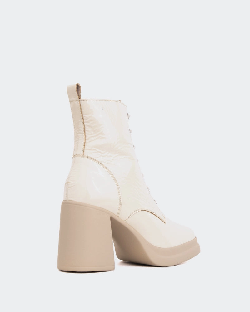 Citorio Off White Naplack