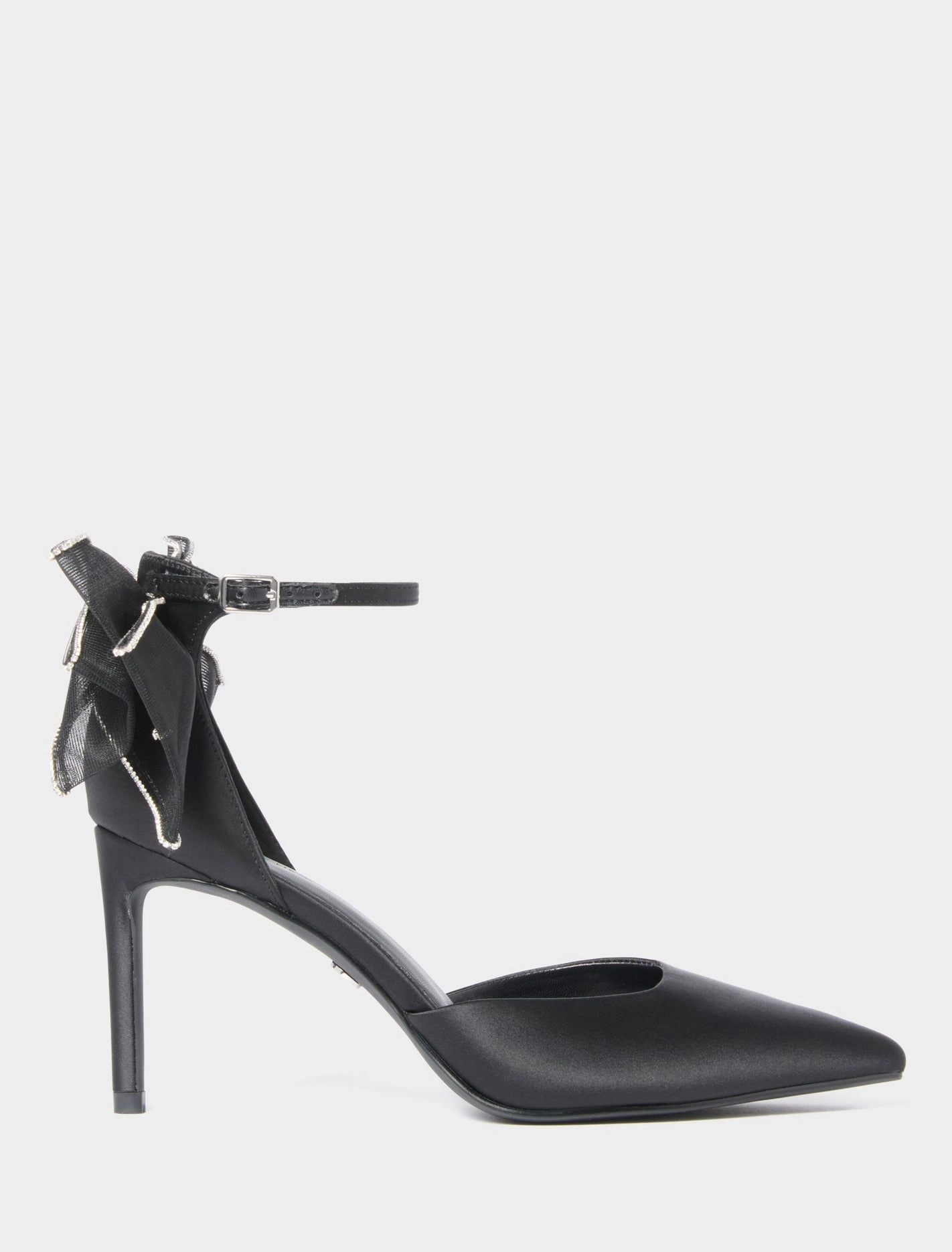 Dana Diamante Bow Court Heel