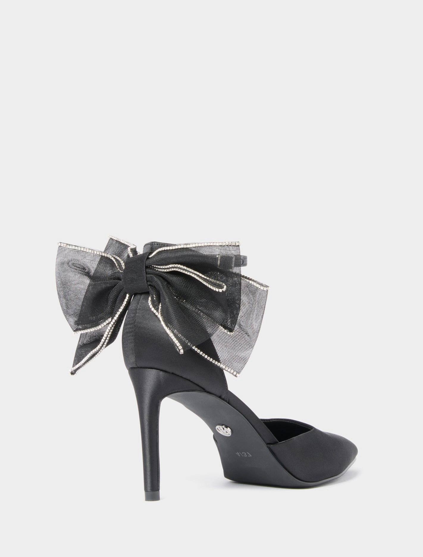 Dana Diamante Bow Court Heel
