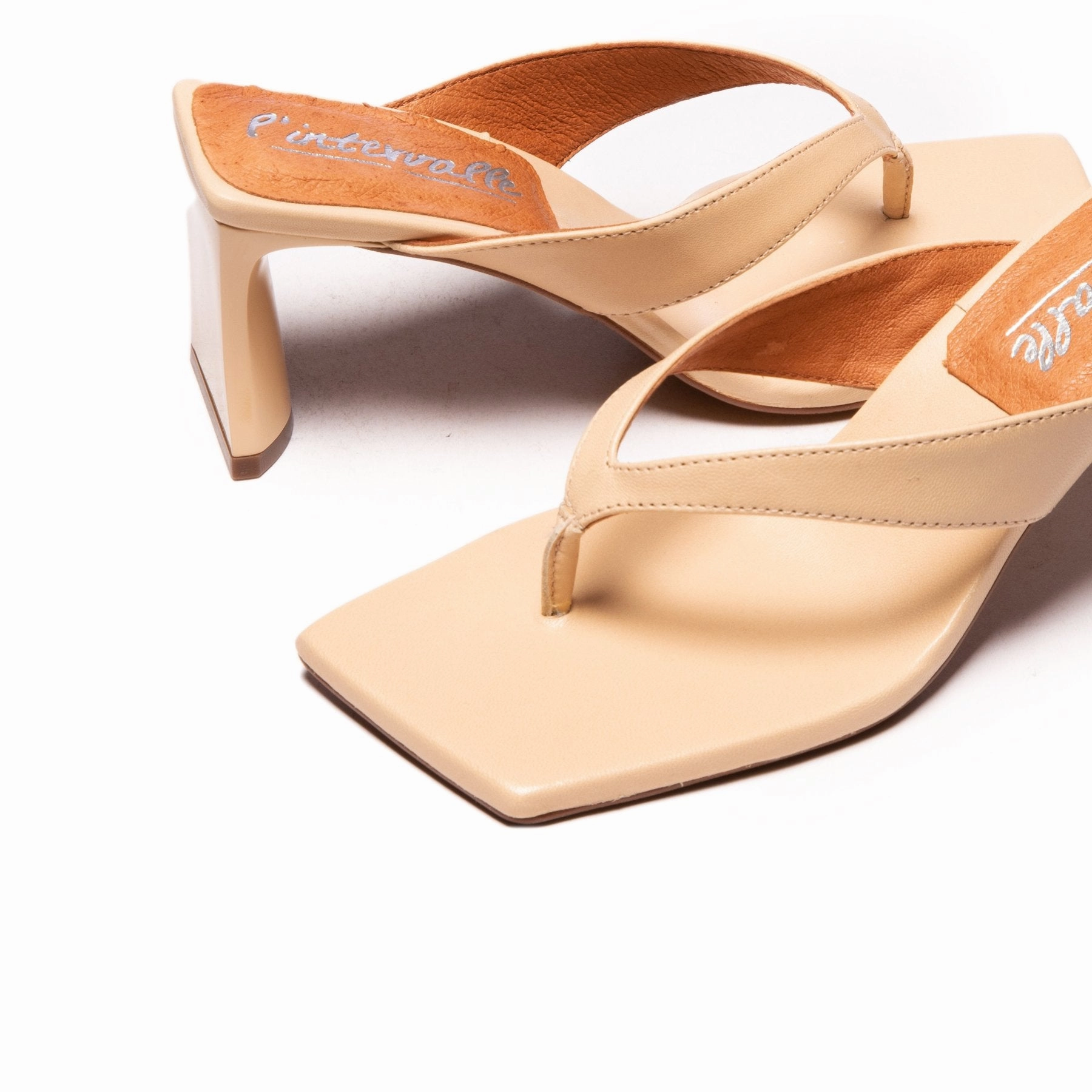 Jolie Nude Leather