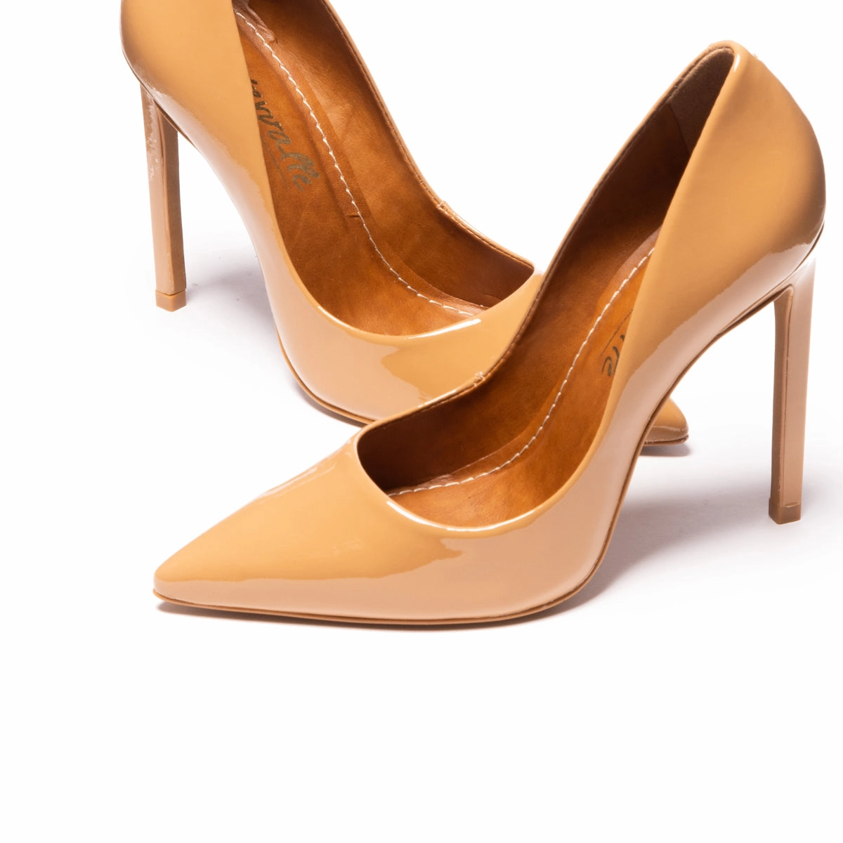 Renata Camel Patent