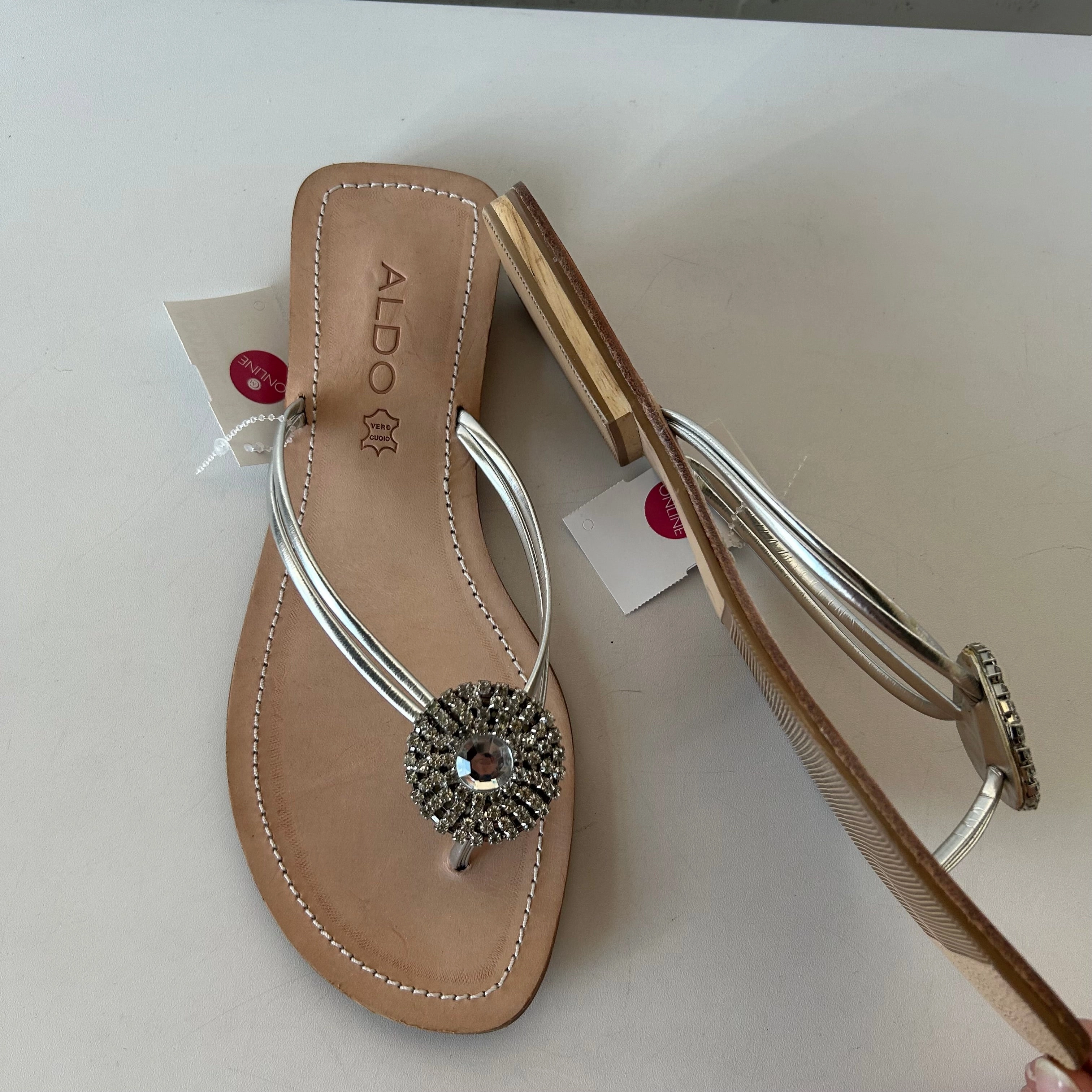 Sandals Flip Flops By Aldo In Silver, Size: 7.5