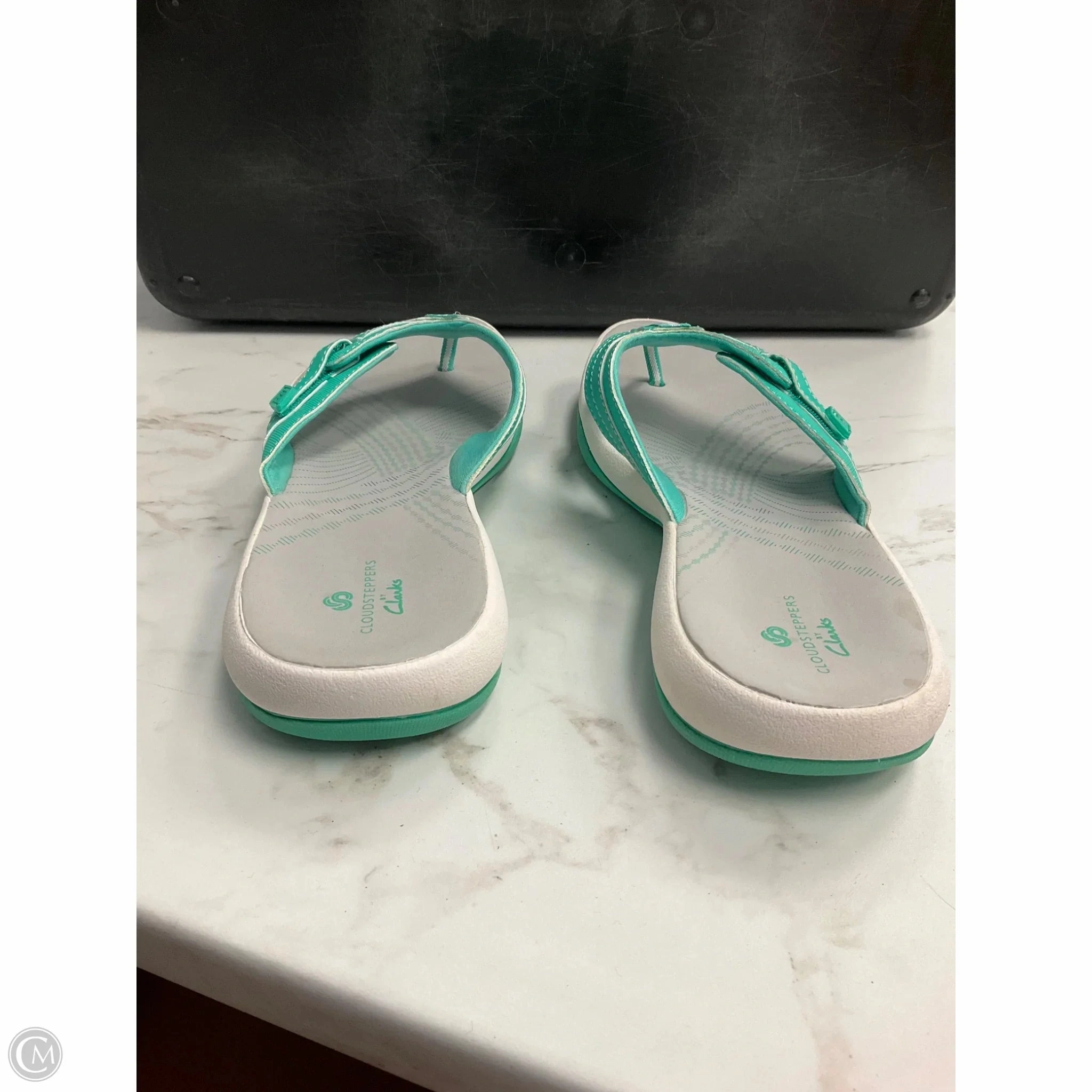 Sandals Flip Flops By Clarks In Green, Size: 9