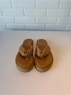 Sandals Flip Flops By Old Navy In Tan, Size: 7