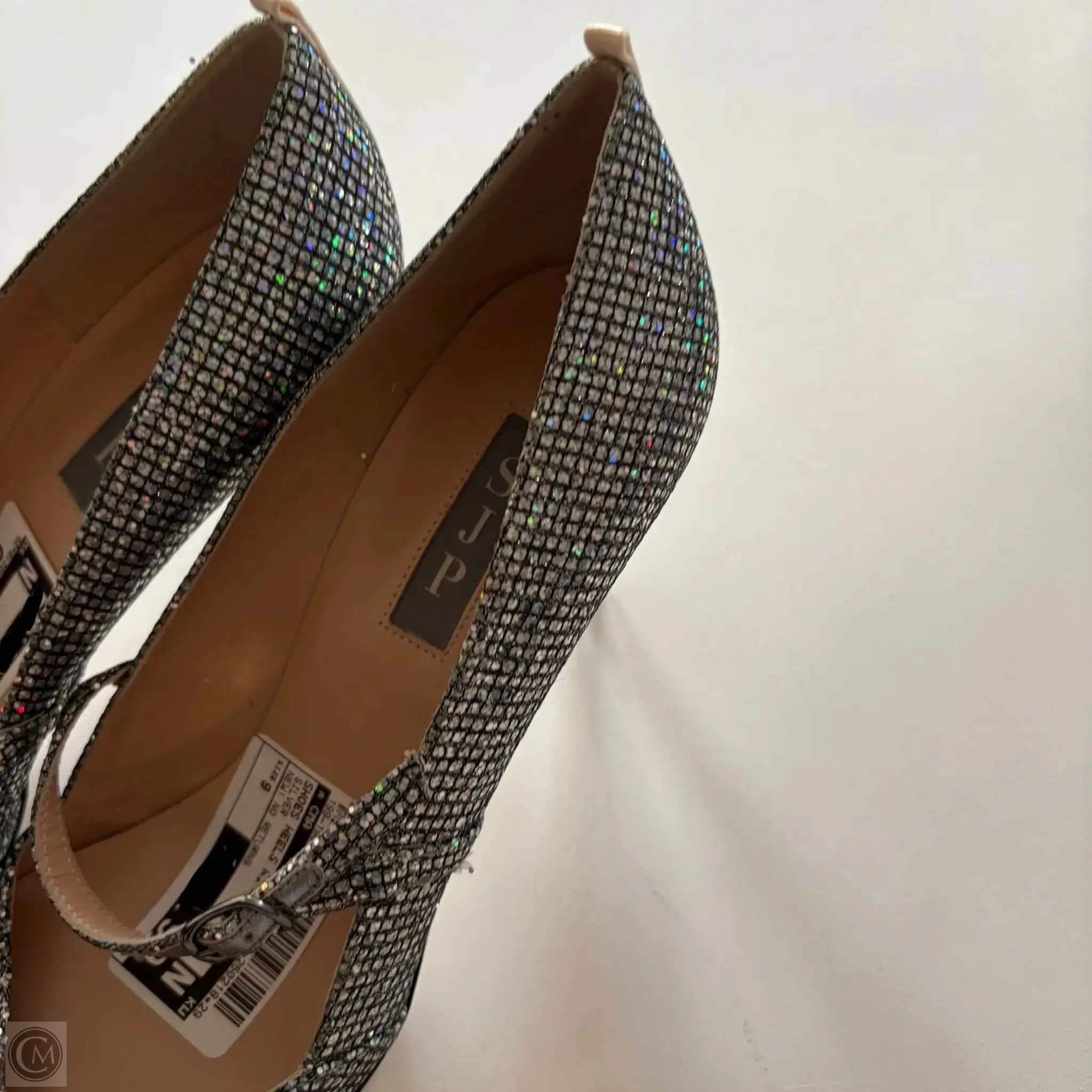 Shoes Heels Kitten By Cma In Silver, Size: 9