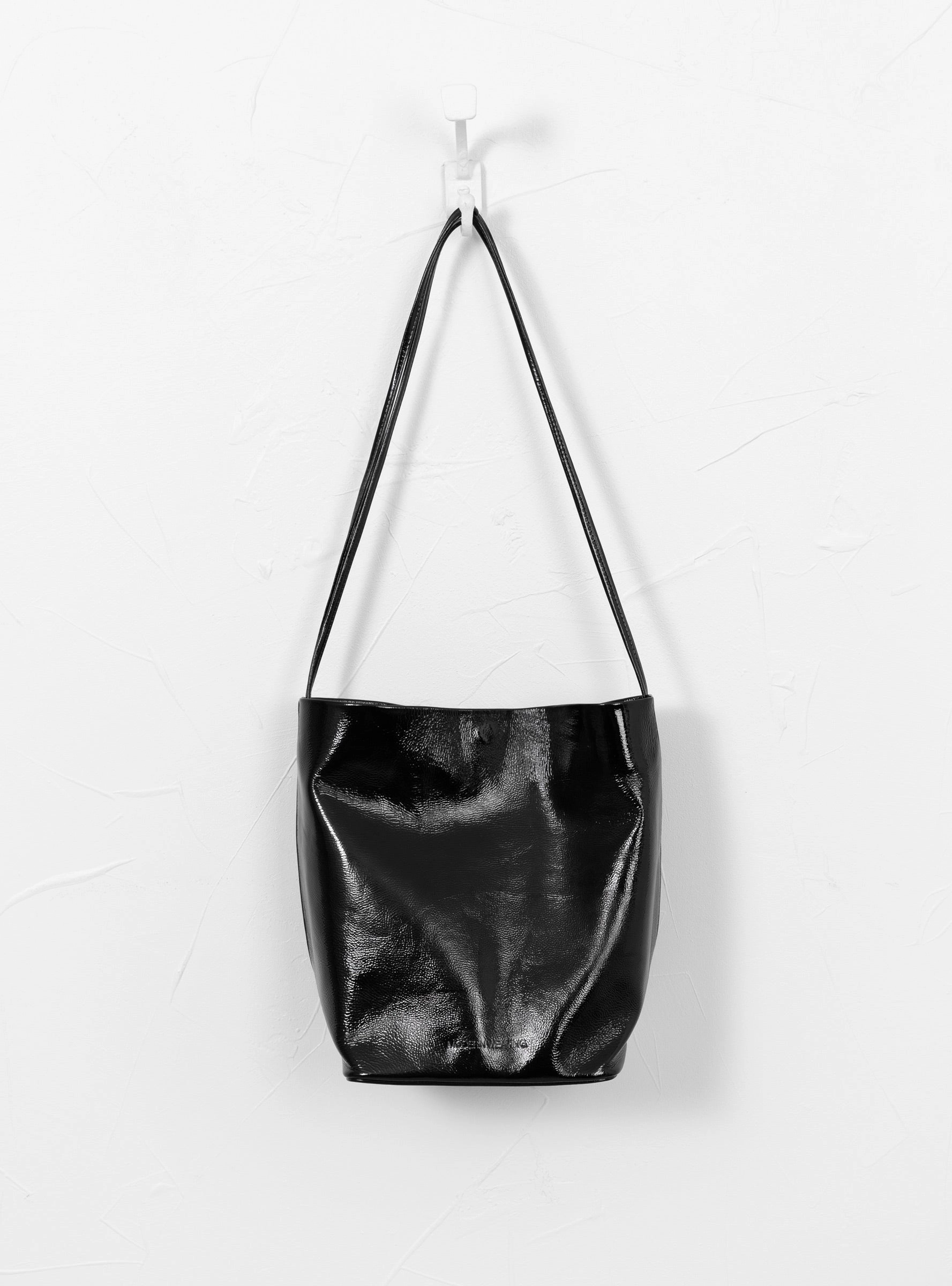 Single Strap Crossbody Glossed Black