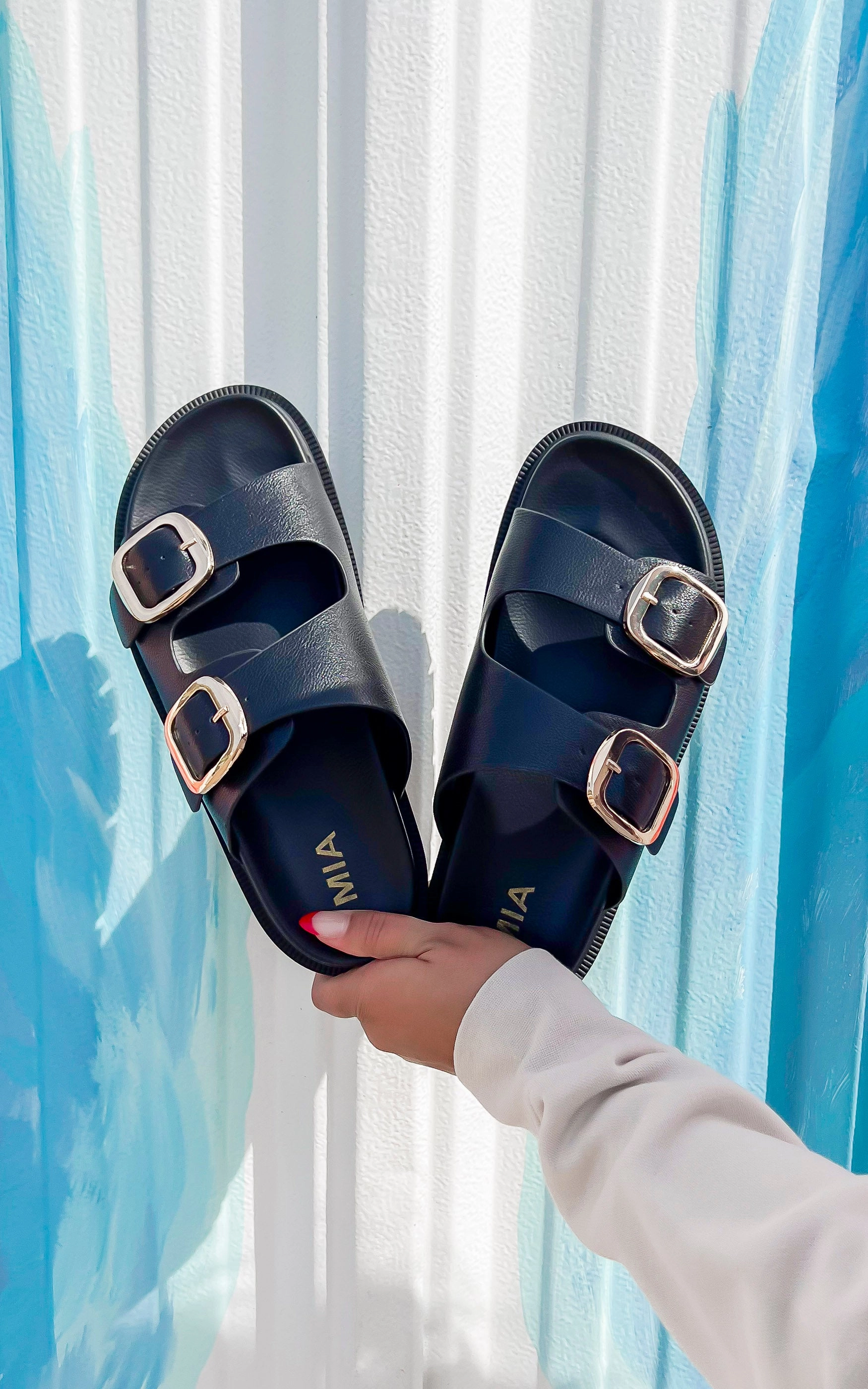 The Gen Black Dual Buckle Sandal | MIA SHOES (