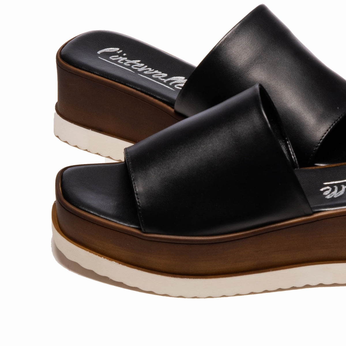 Tirano Black Leather
